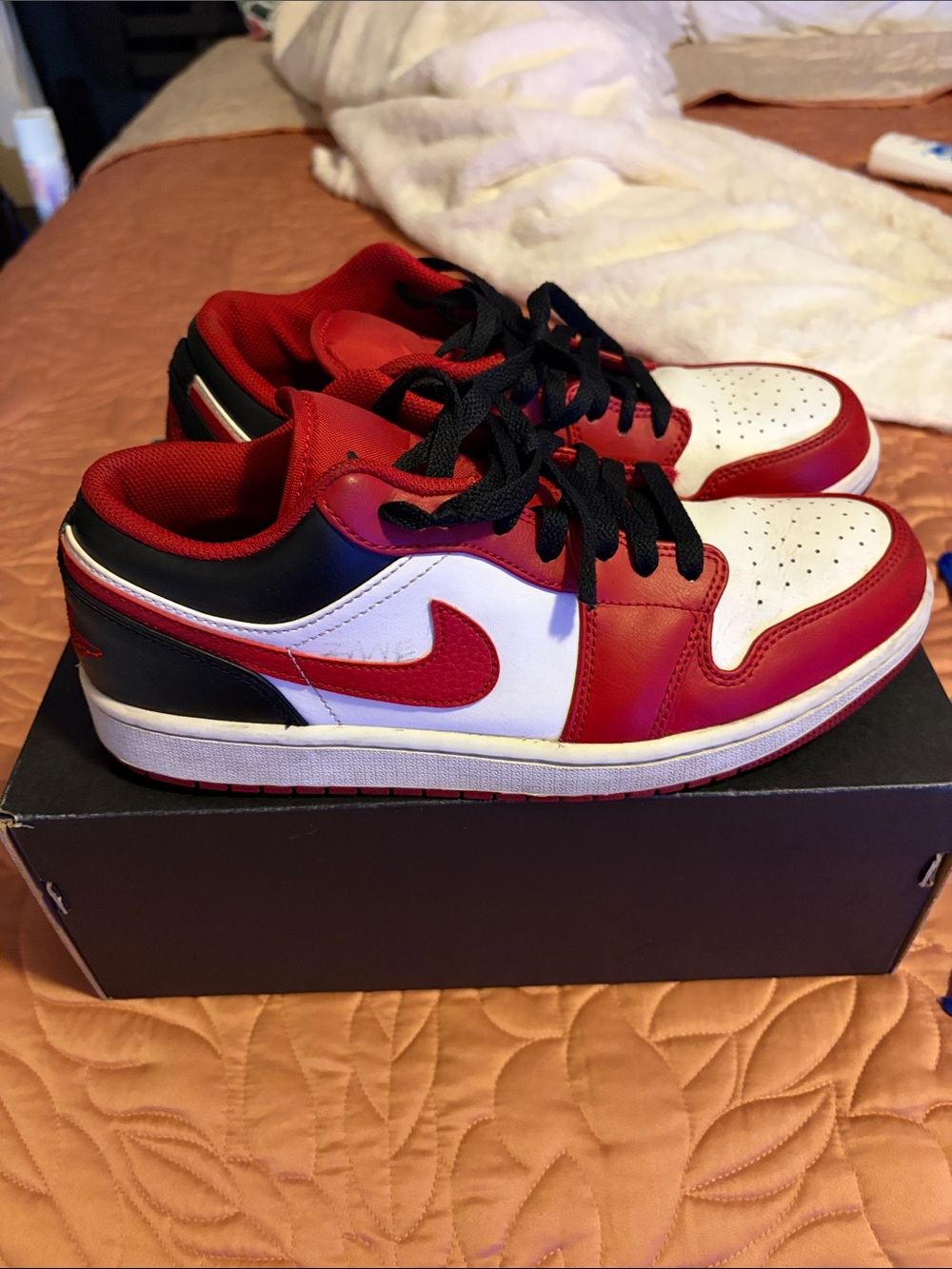 Nike air Jordan low Top Sneakers - Red, White & Black size 9.5 553558-163